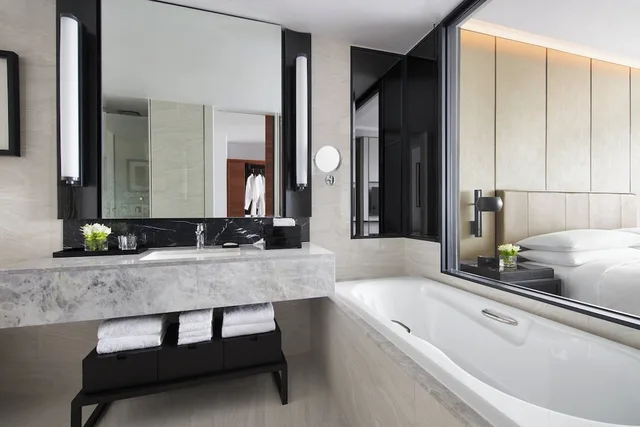 1 Bedroom, Suite, King Bed, Marriott Bangkok Hotel the Surawongse 3/4