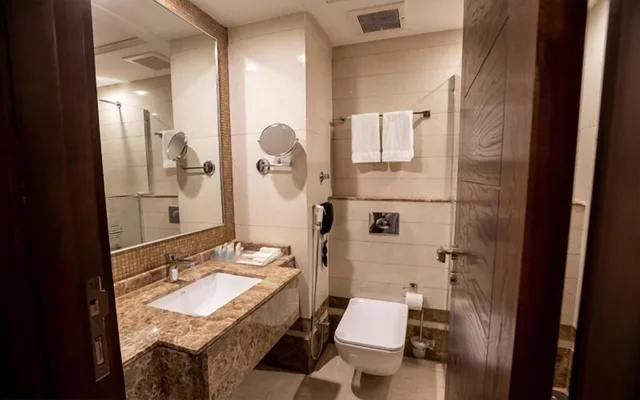 Twin Room, Violet Al Azizia Hotel 4/4
