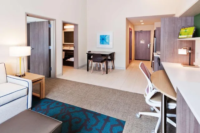 جناح بسرير كينج بغرفة نوم واحدة مع أريكة، Home2 Suites by Hilton Birmingham Colonnade 4/4