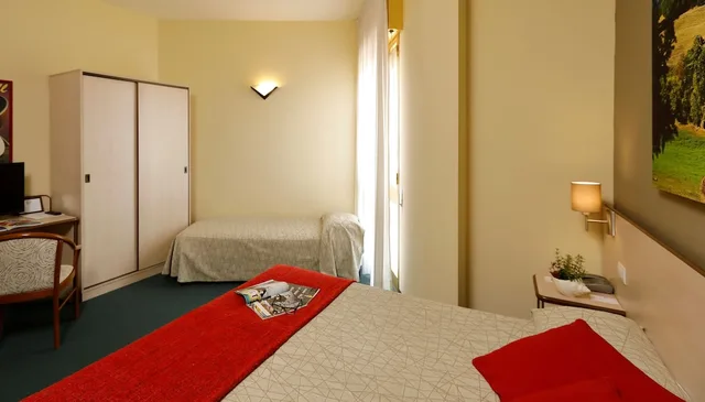 غرفة ثلاثية، Hotel Ristorante Alcide 2/4
