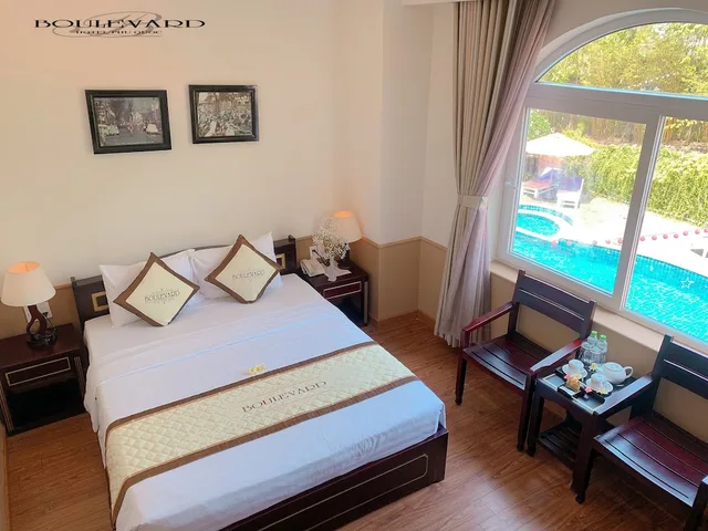 غرفة سوبيريور بسرير مزدوج بإطلالة على المسبح، Boulevard Hotel 3/4