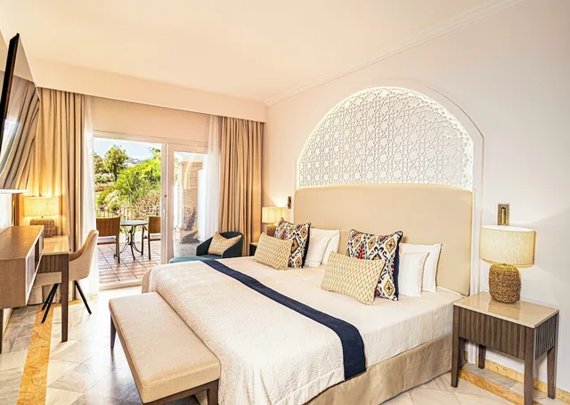 غرفة كلاسيكية ديلوكس بسريرين منفصلين، La Cala Resort 1/2