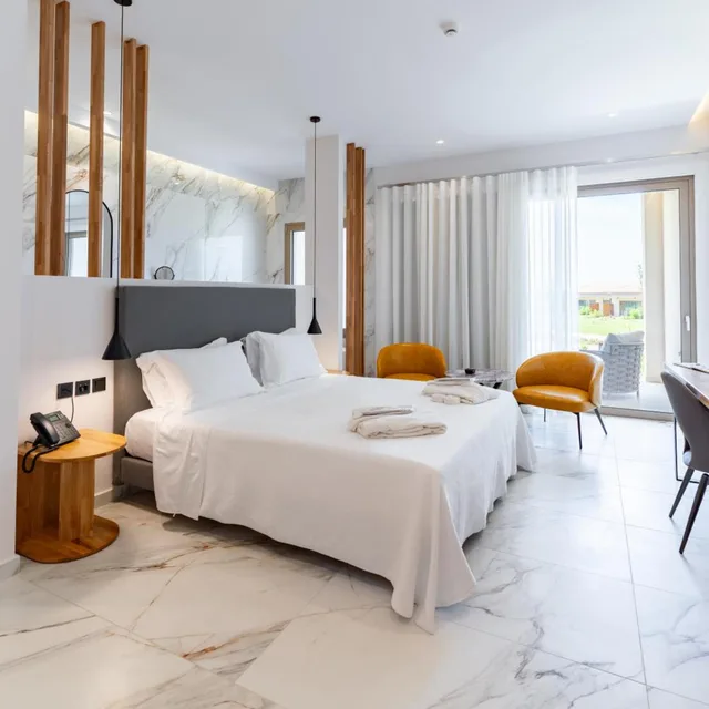 Deluxe, Suite, Hot Tub, Grand Elis Hotel 1/10