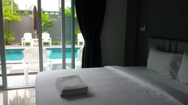 Grand, Deluxe, Double Bed, Pool Access، Big Buddha Hill Side 7/10