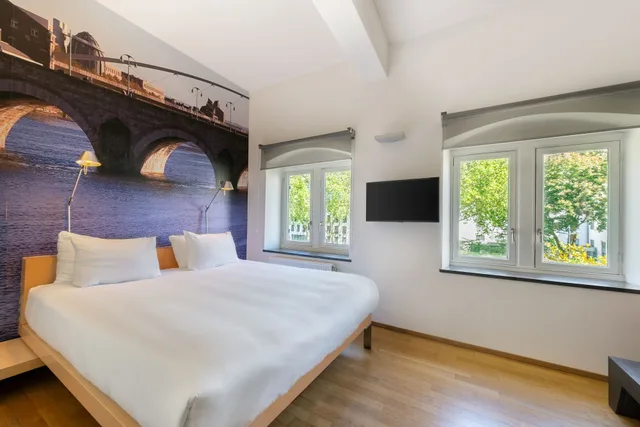 Deluxe, King Bed, Kruisherenhotel Maastricht 1/7
