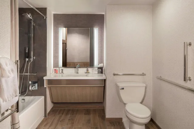 غرفة بسرير مزدوج، Dallas Marriott Downtown 3/5