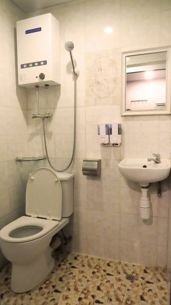غرفة مفردة بسرير فردي، Dhillon Hotel 3/4