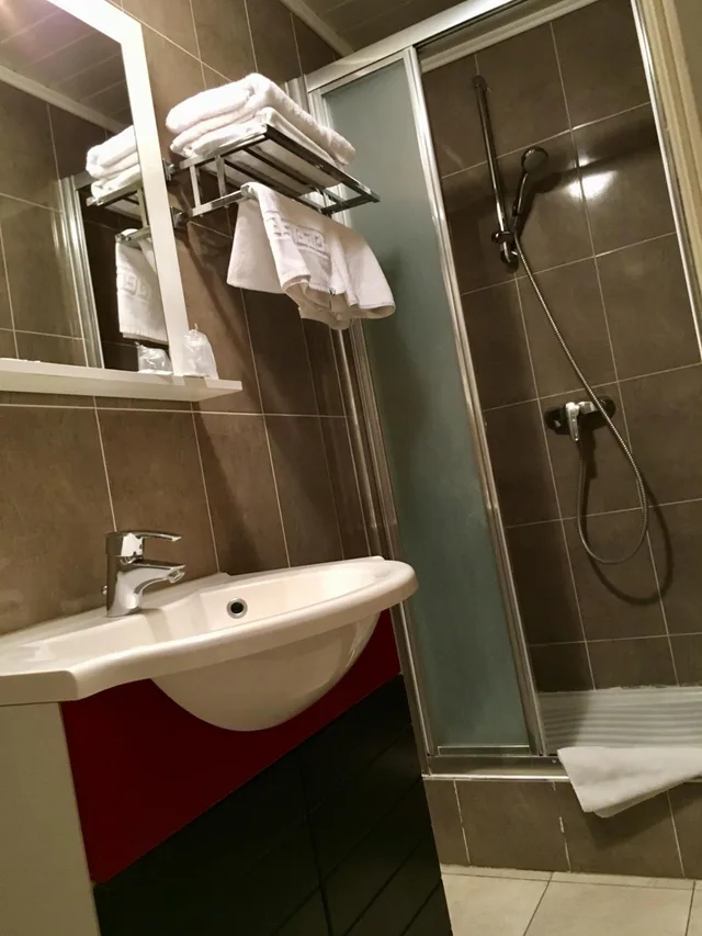 Room, Single, HOTEL BELLE FONTAINEBLEAU 2/4