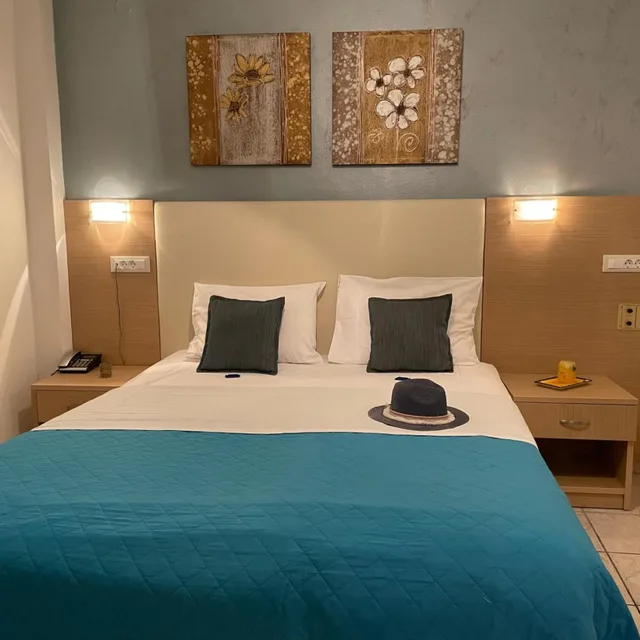 غرفة ثلاثية، Voula Hotel 4/10