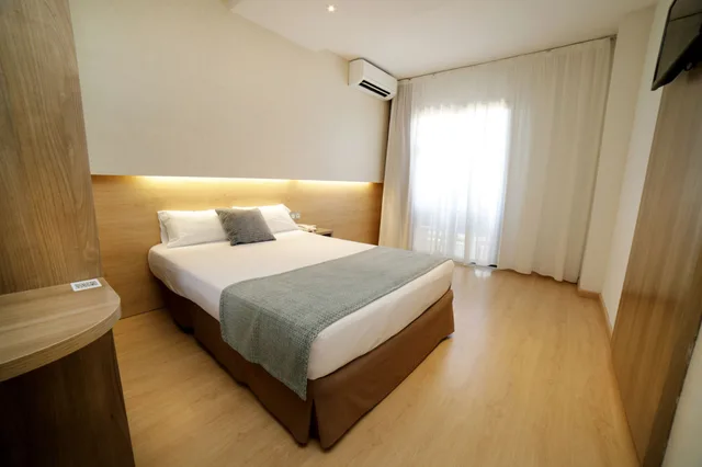 غرفة بسريرين منفصلين بشرفة، Eurosalou Hotel 5/10