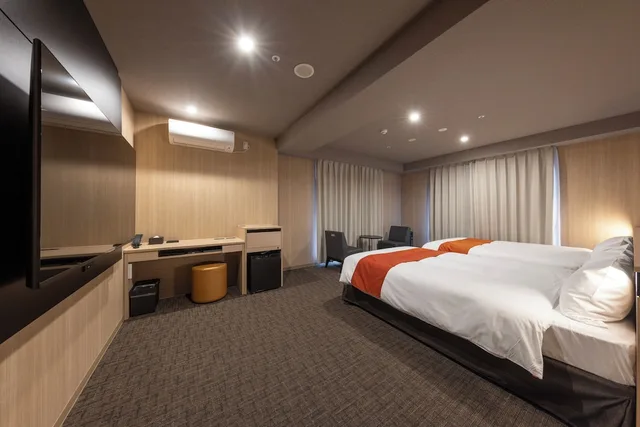 Deluxe, 2 Double Beds, Murphy Bed, with View, Annex, Corner، Sanco Inn Iseshi Ekimae 3/5