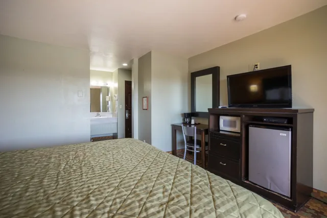 غرفة قياسية بسرير كينج بإطلالة، Ocean Gate Inn 6/10