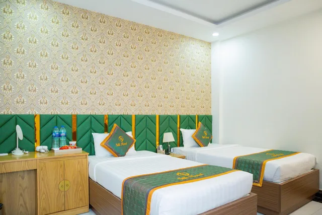 غرفة بسريرين منفصلين، RedDoorz Plus near Tan Son Nhat airport 2 1/1