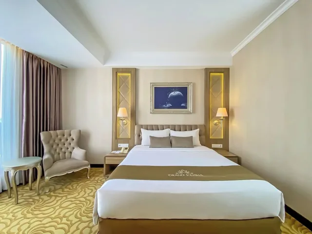 غرفة ديلوكس بسرير كوين، GRAND KEISHA HOTEL 2/8