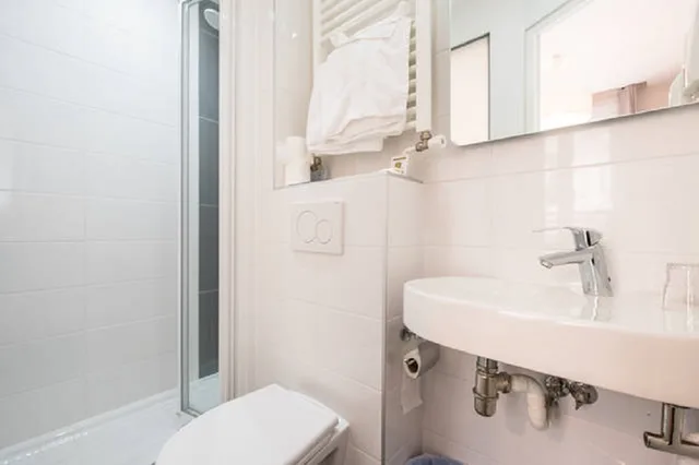 غرفة قياسية مفردة، HOTEL BONSEJOUR MONTMARTRE 4/4