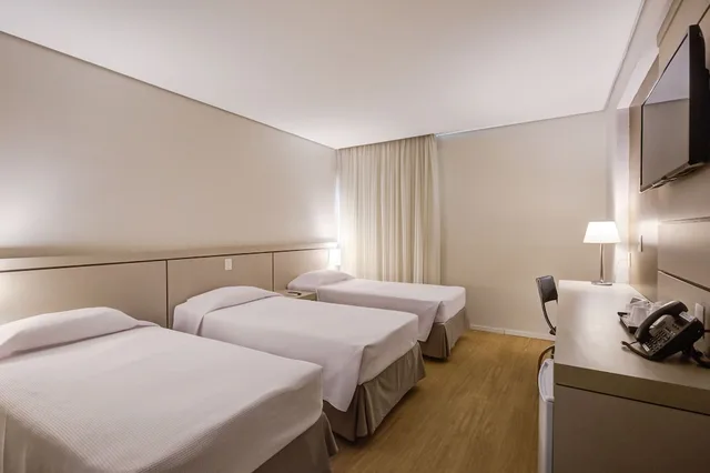 Superior Triple with Three Twin Beds، Viale Tower Hotel 5/10