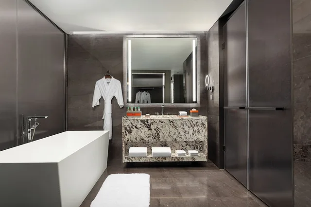 غرفة غراند بسرير كينج بإطلالة على المدينة، Wyndham Grand Chengdu East 5/6