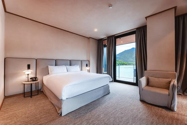 غرفة قياسية بسرير مزدوج، Kvareli Lake Resort 2/6