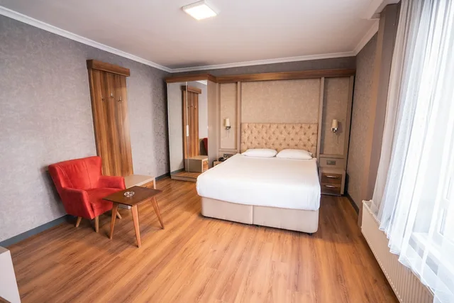 غرفة قياسية بسرير مزدوج، Bloom Hotel 4/6