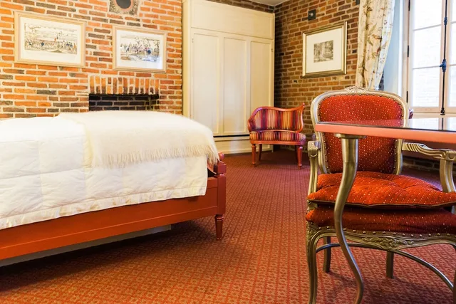 Junior Suite, Murphy Bed، Auberge Place D Armes 9/10