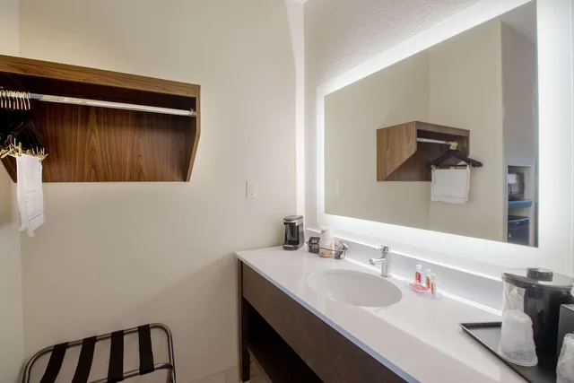 غرفة قياسية بسريرين كوين، Econo Lodge Inn & Suites Foley-North Gulf Shores 7/10