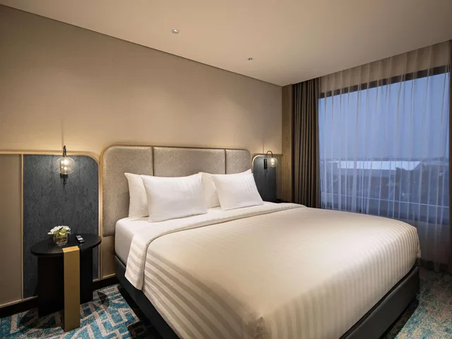 جناح بسرير كينج، Mercure Madiun 1/2