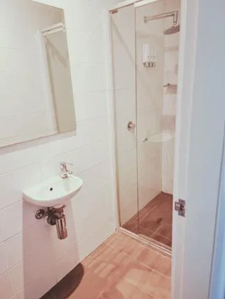 Room, Queen Bed, Town View, Balcony، The Huskisson 5/5