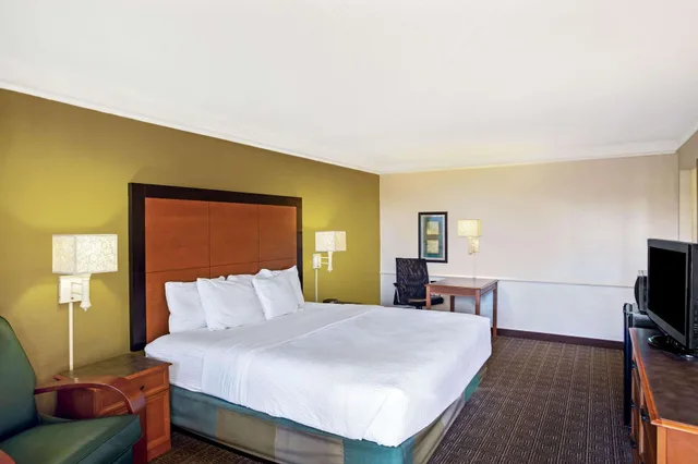 غرفة بسرير كينج، La Quinta Inn by Wyndham Killeen - Fort Hood 3/4