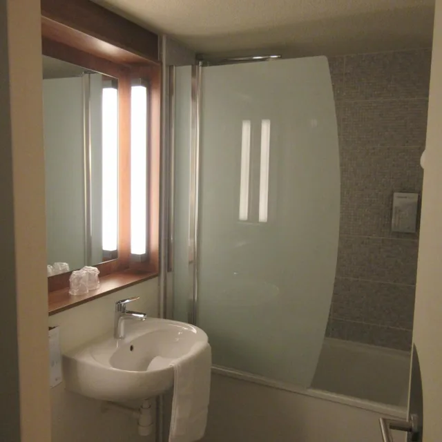 Next Generation, Double Bed، CAMPANILE BAYEUX 10/10