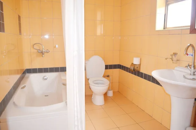 جناح حصري بسرير كينج وسريرين منفصلين بإطلالة على المدينة بغرفة نوم واحدة، Hotel Triangle 4/4