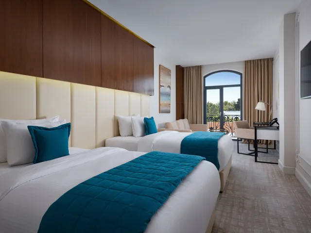 غرفة ديلوكس بسريرين منفصلين، Mercure Tashkent 3/5