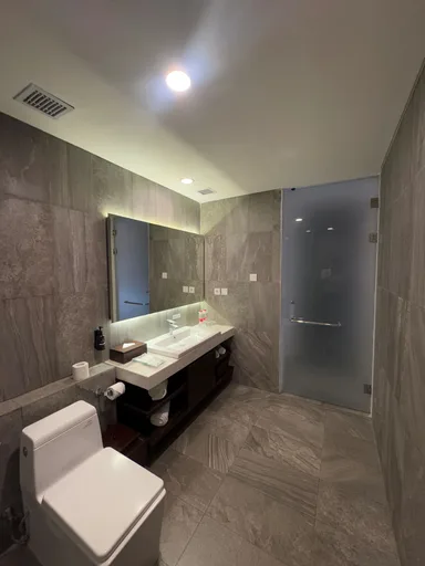 جناح، Laska Hotel Sukabumi 3/3
