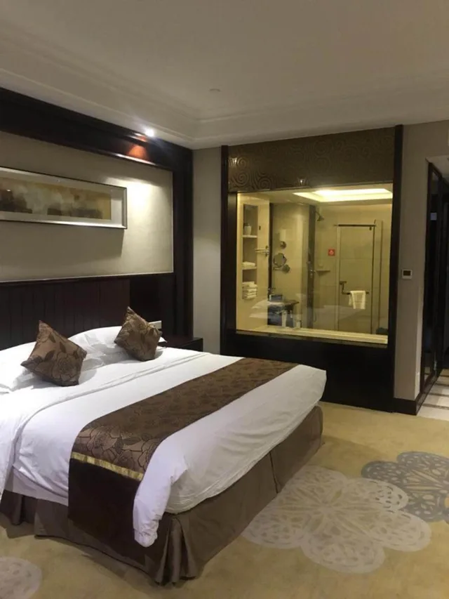 غرفة بسرير كينج، Ramada by Wyndham Changzhou 1/1