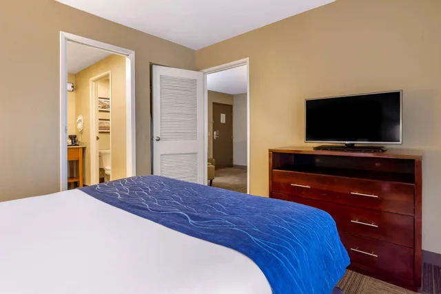 جناح بسرير كوين، Comfort Inn & Suites Sea-Tac Airport 3/5