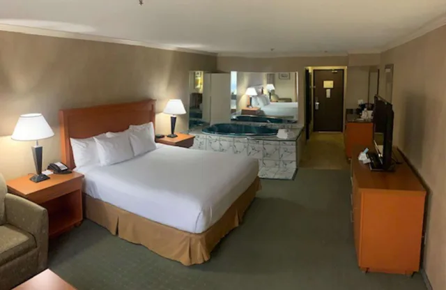 جناح بسرير كينج، Best Western Davison Inn 5/10