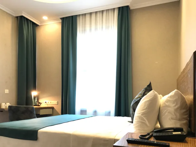 غرفة ديلوكس عائلية بإطلالة على المدينة، Galatahan Hotel 3/6