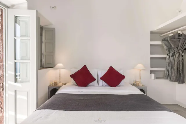 جناح بريميير، Andronis Luxury Suites 2/3