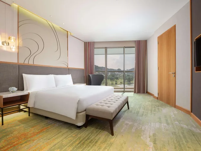 Executive, Suite, Golf Course View، Radisson Golf And Convention Center Batam 1/3