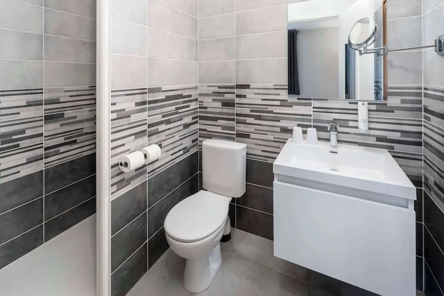 غرفة كومفورت بسرير كوين، Sure Hotel by Best Western Saintes 5/7