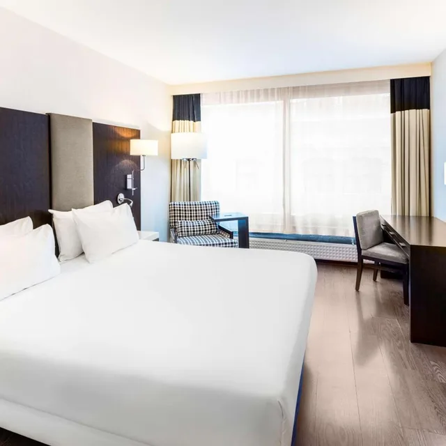 غرفة قياسية بسرير مزدوج أو سريرين منفصلين، Hotel NH Brussels Stephanie 3/10