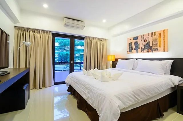غرفة عائلية بسرير كينج وسرير كوين، UMA Residence 1/4