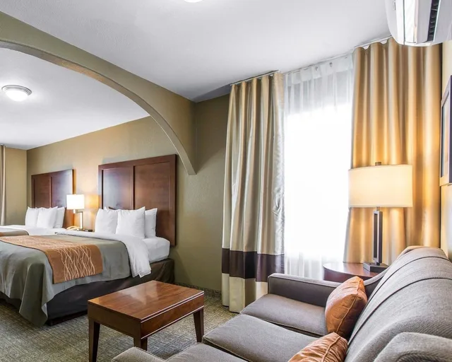 غرفة سوبيريور بسريرين كوين، Comfort Inn & Suites Ventura Beach 4/9