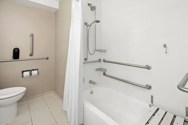 جناح بسرير كينج مع سرير سحّاب إضافي لذوي الإعاقة، Springhill Suites by Marriott Flagstaff 4/5