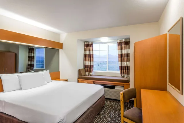 جناح استوديو بسرير كينج، Microtel Inn & Suites By Wyndham Salt Lake City Airport 2/5