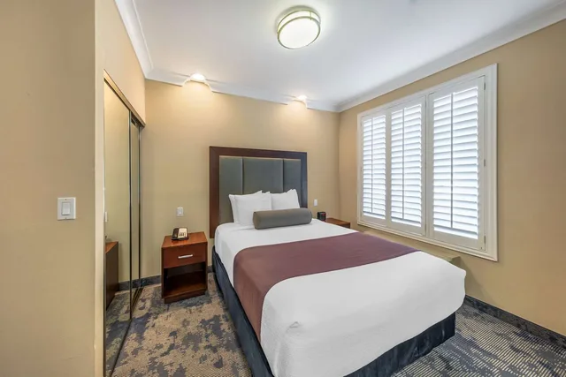 جناح بسرير كوين، Best Western Plus Avita Suites 2/5