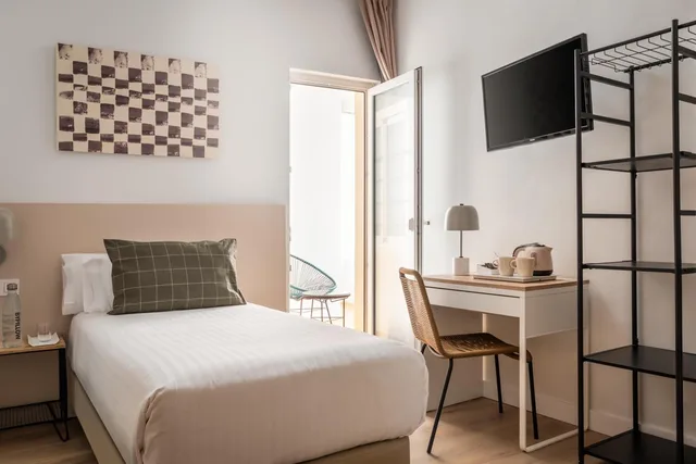 غرفة مفردة، Hotel Margarit 2/7