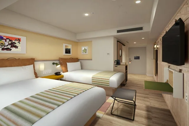 غرفة بريميوم بسريرين منفصلين، Moxy Kyoto Nijo 3/5