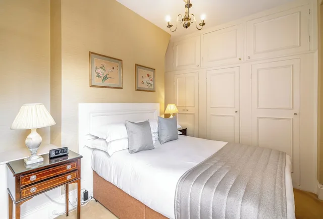 Highgrove, Suite, 2 King Beds, 1 Double and 1 Single Bed، No 1 The Mansions By Mansley 2/10