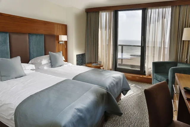 غرفة بريميوم بسرير مزدوج بإطلالة على البحر، The View Hotel 3/10