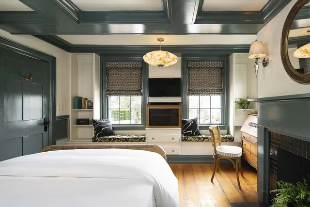 غرفة مريحة بسرير كوين، Life House, Nantucket 5/8